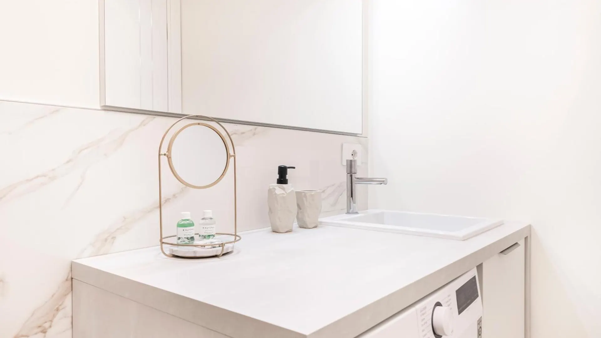 דירות Easylife - Design And Relax In The Heart Of מילאנו 0*,  איטליה